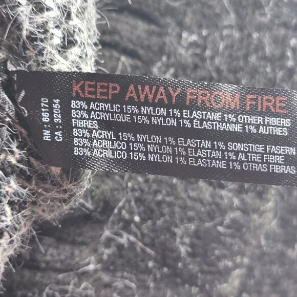 Out From Under Cozy Up Cropped Black Gray Sweater Bow Motif Size Medium - Picture 11 of 12